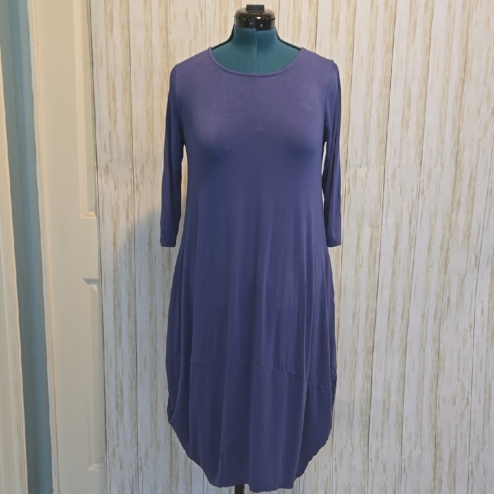 Casual Blue Dress with Bubble Hem and 3/4 Sleeves